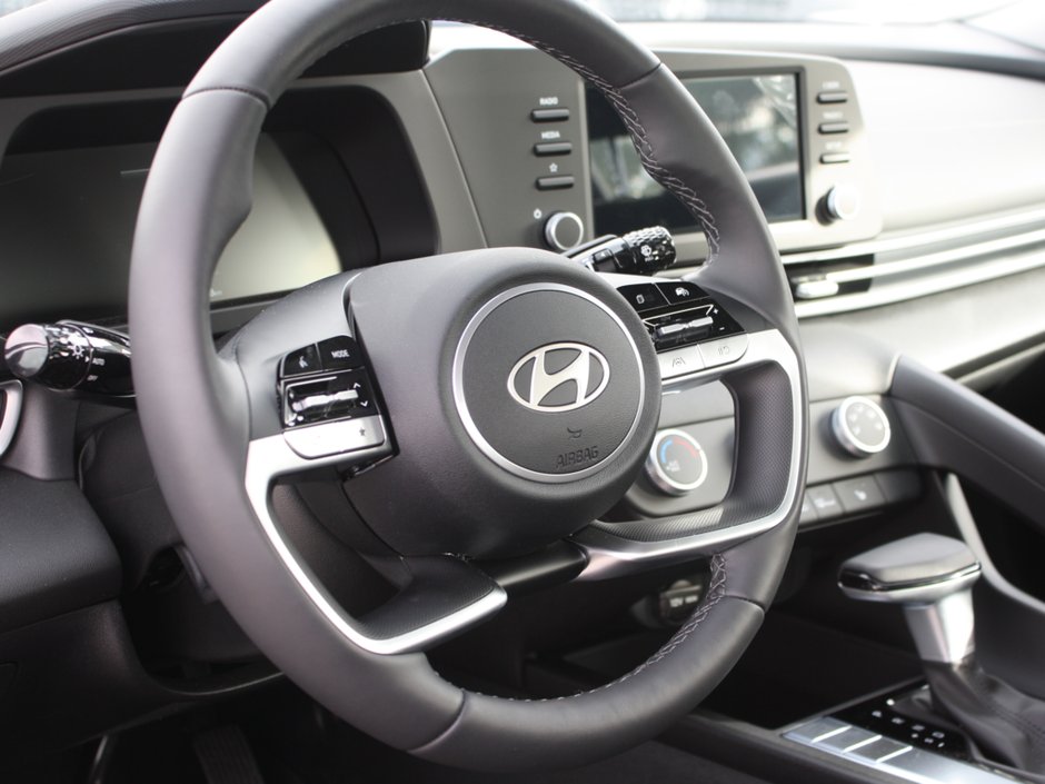 2025 Hyundai Elantra Preferred-9