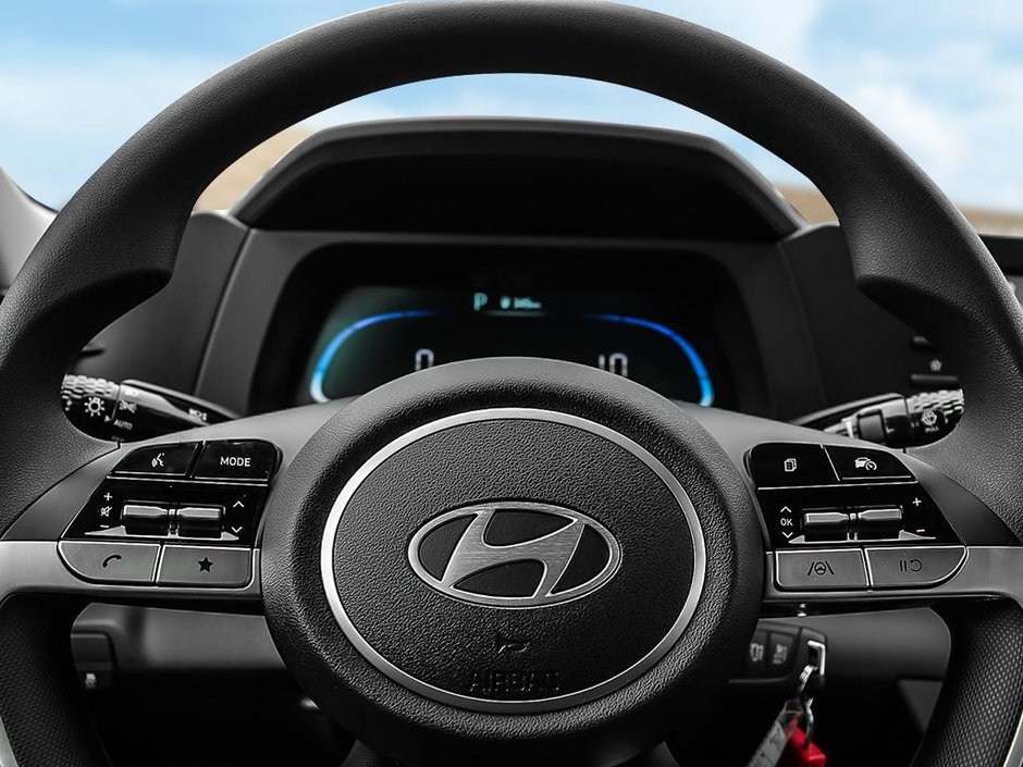 2025 Hyundai ELANTRA Essential-11