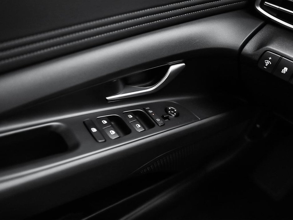 2025 Hyundai ELANTRA Preferred-13