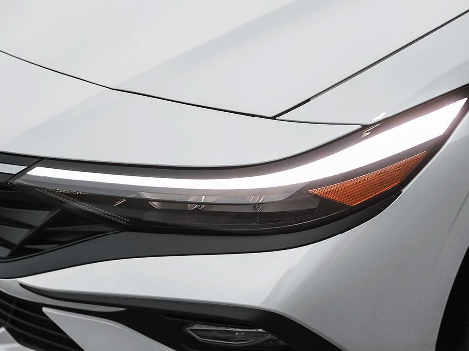 2025 Hyundai ELANTRA Preferred-7