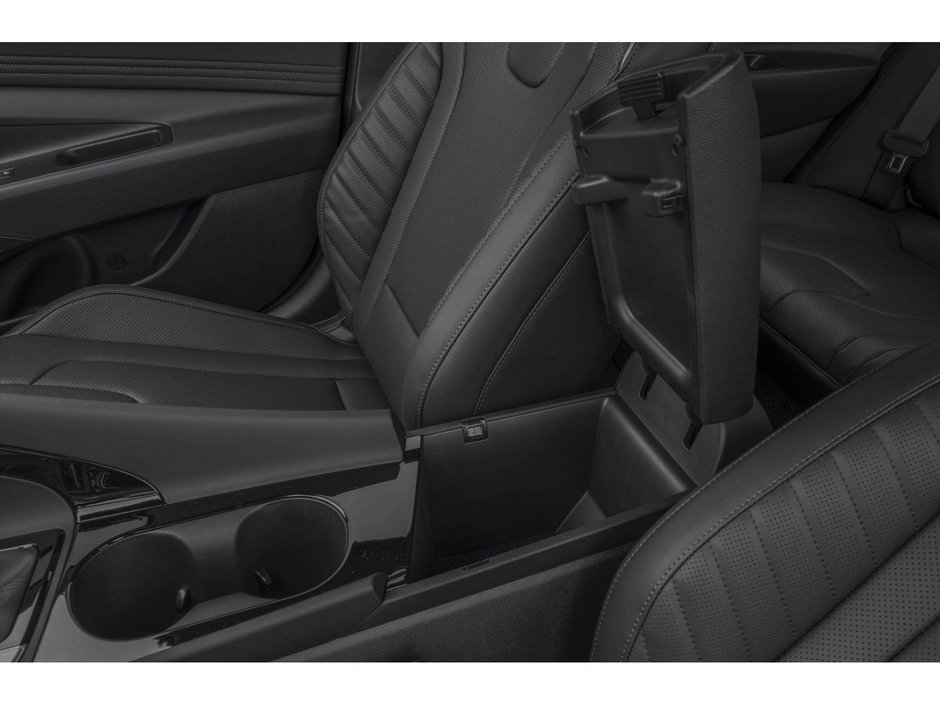 2025 Hyundai Elantra Luxury-8