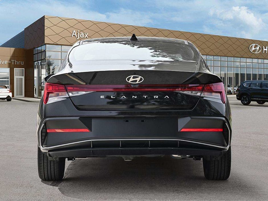 2026 Hyundai Elantra Luxury-4