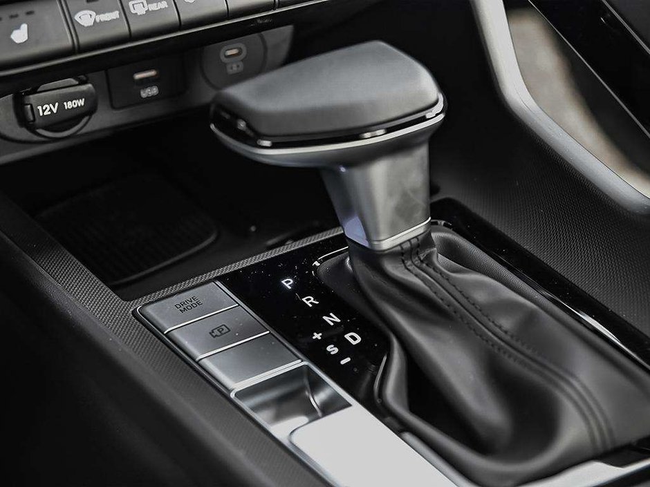 2026 Hyundai Elantra Luxury-13