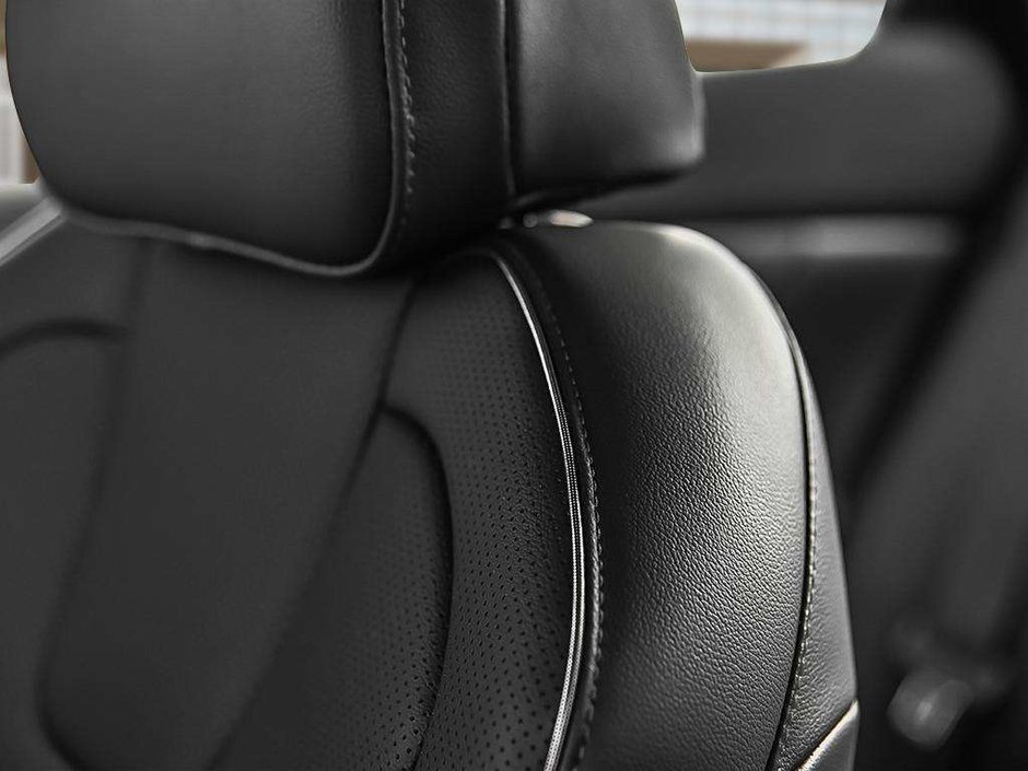2026 Hyundai Elantra Luxury-16