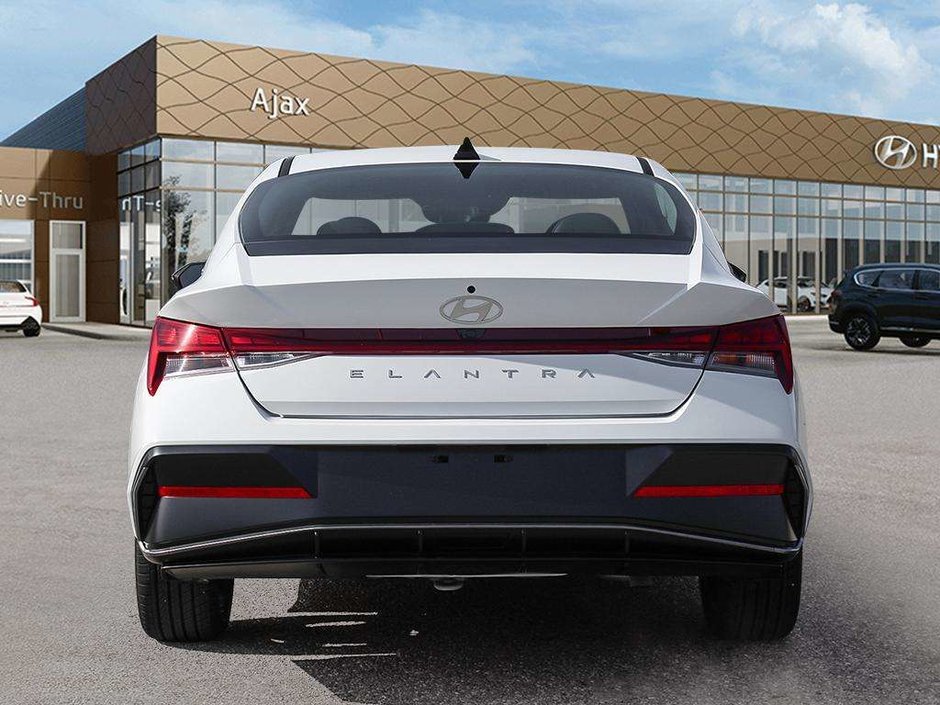 2026 Hyundai Elantra Luxury-4