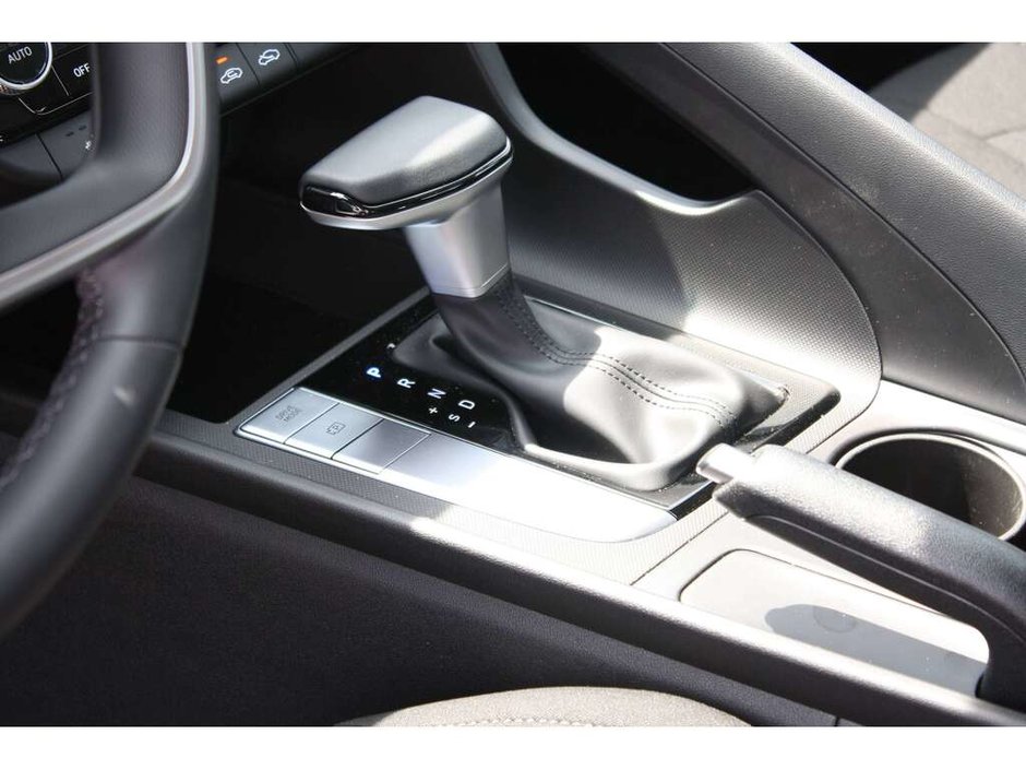2026 Hyundai Elantra Preferred-8