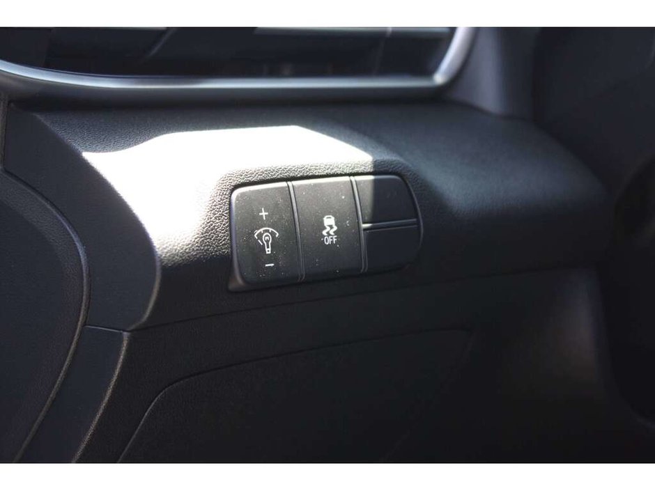 2026 Hyundai Elantra Preferred-11