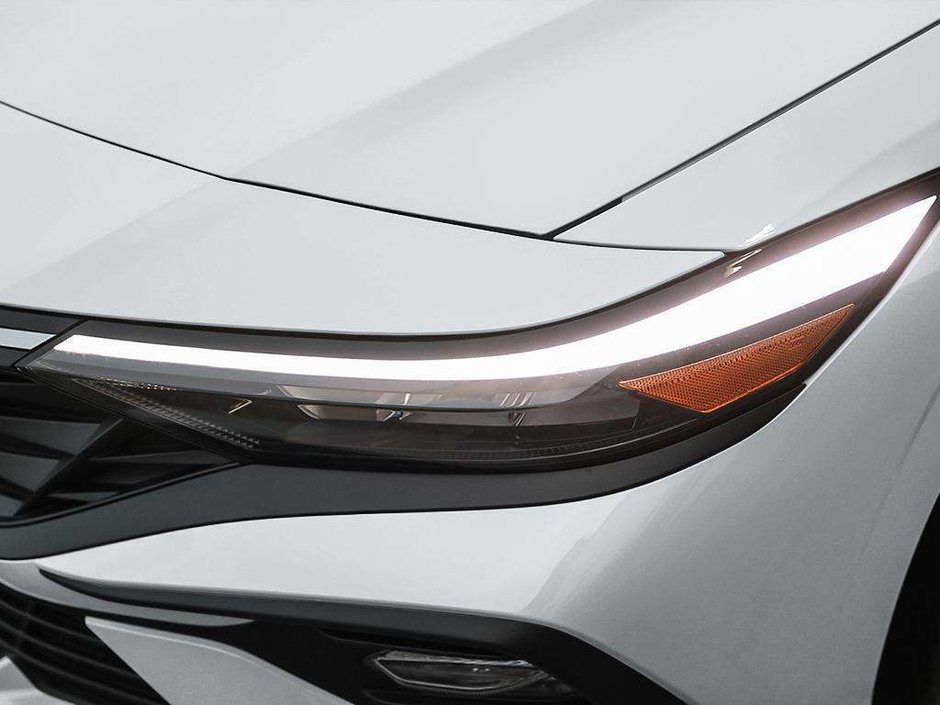 2026 Hyundai Elantra Essential-8