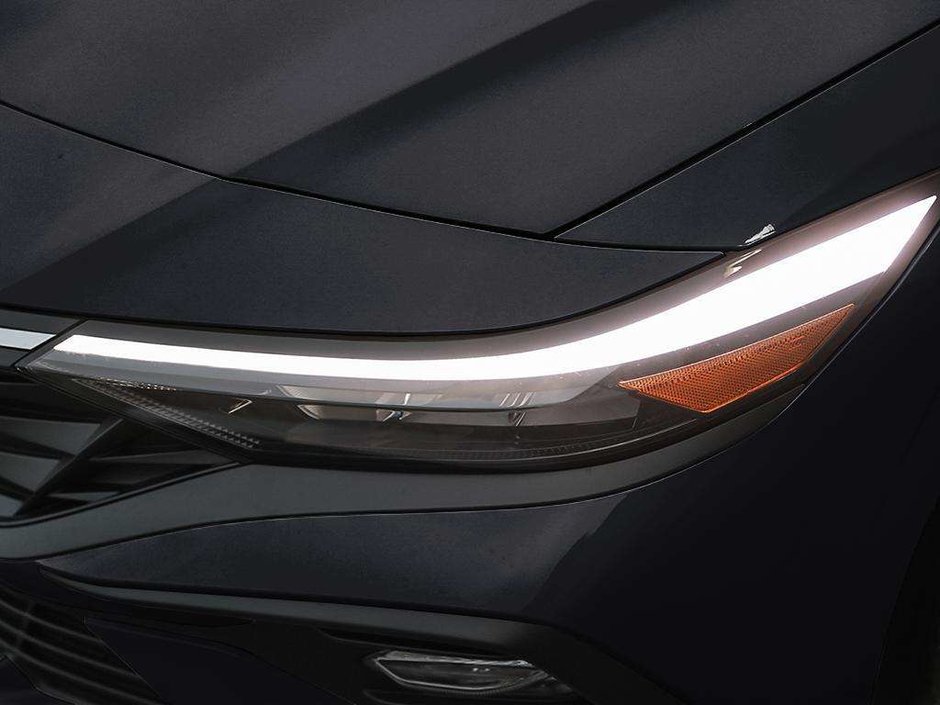 2026 Hyundai Elantra Essential-7