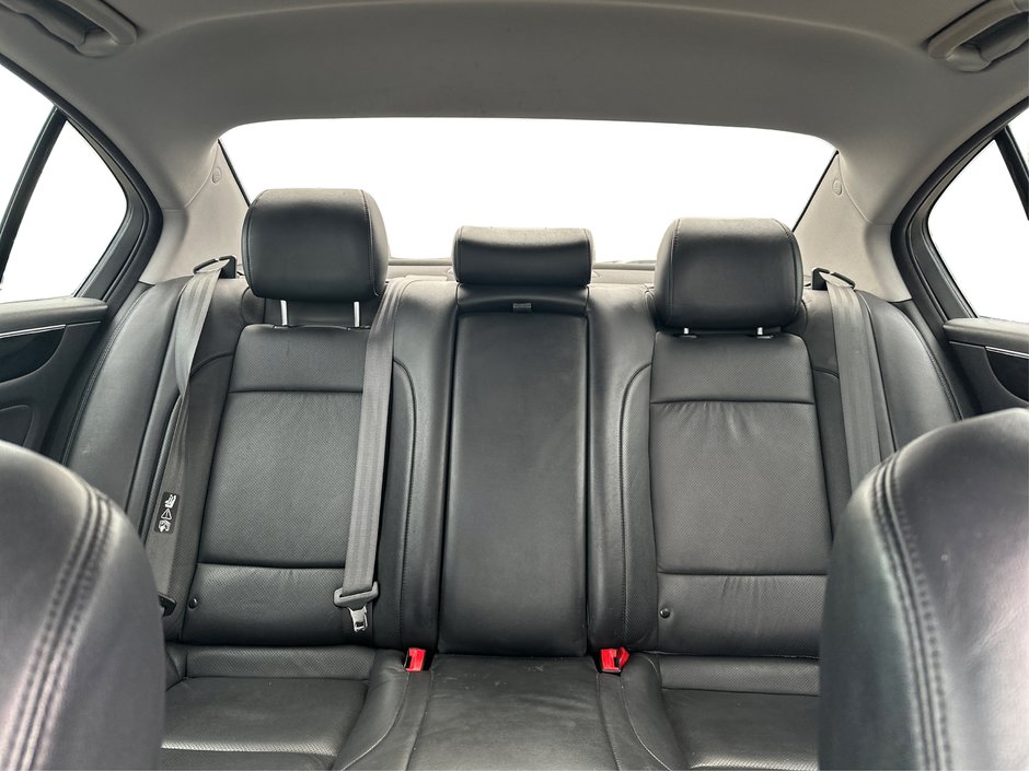 2013 Hyundai Genesis 3.8-11