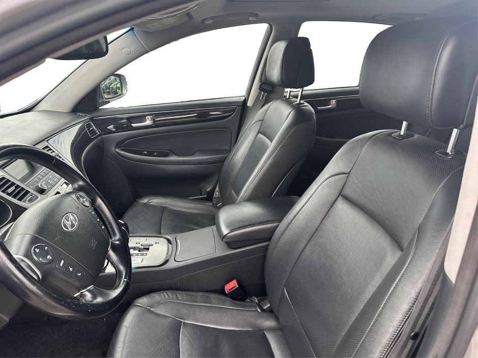 2013 Hyundai Genesis 3.8-8