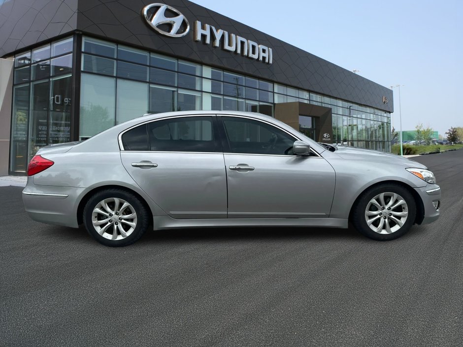 2013 Hyundai Genesis 3.8-3