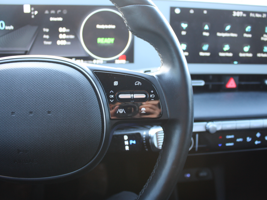 2023 Hyundai IONIQ 5 Preferred AWD Long Range-12