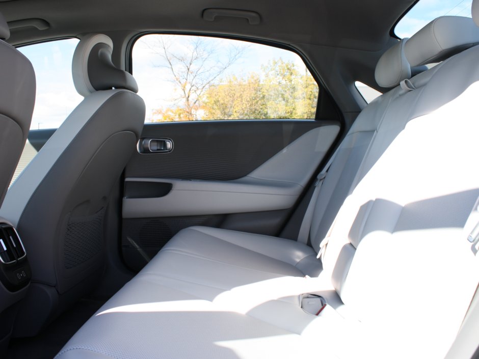 2024 Hyundai IONIQ 6 Ultimate-13