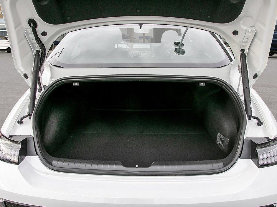 2025 Hyundai Ioniq 6 Preferred RWD Long Range-6