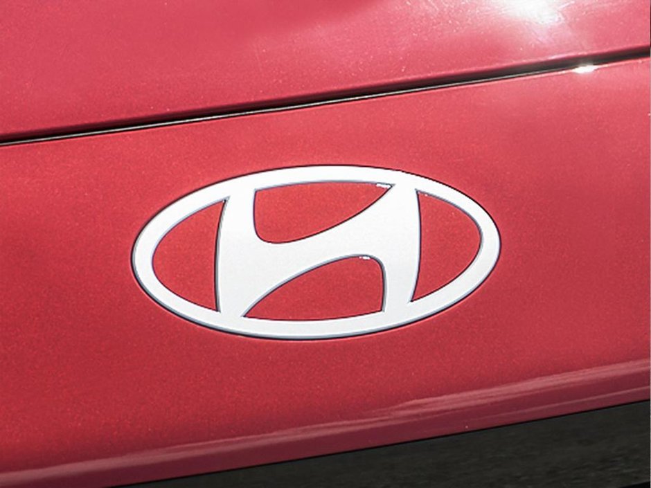 2025 Hyundai Ioniq 6 Preferred RWD Long Range-8