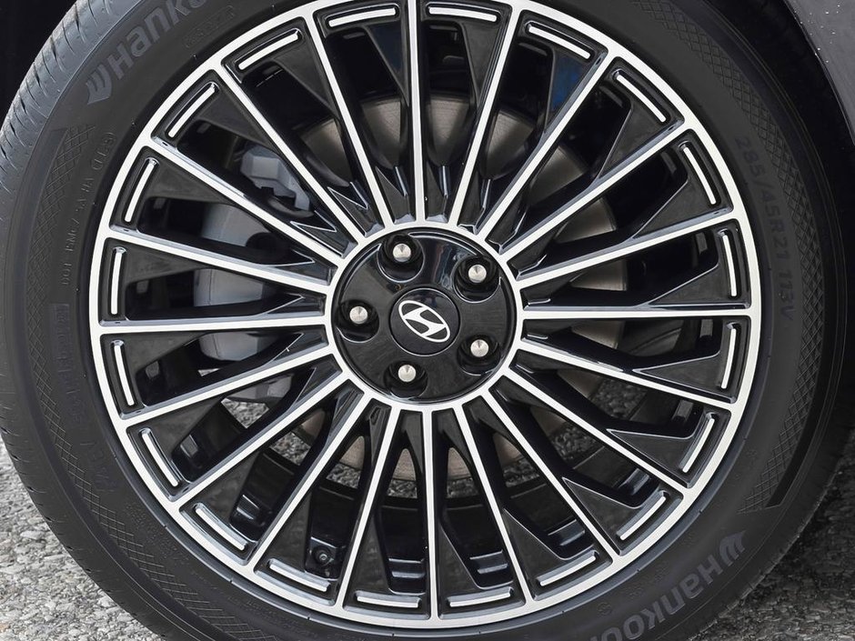 2026 Hyundai Ioniq 9 Preferred AWD with Ultimate Calligraphy package-6