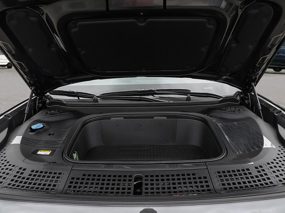 2026 Hyundai IONIQ 9 Preferred AWD with Luxury package-5