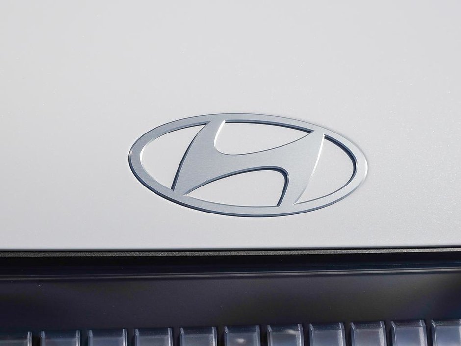 2026 Hyundai Ioniq 9 Preferred AWD with Luxury package-8