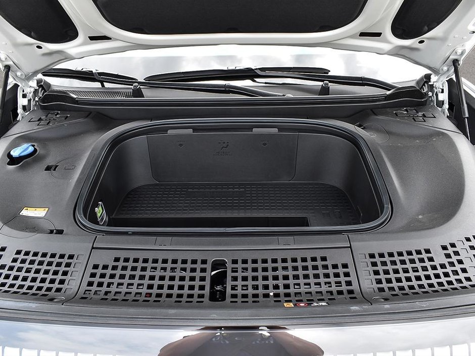 2026 Hyundai Ioniq 9 Preferred AWD with Ultimate Calligraphy package-5