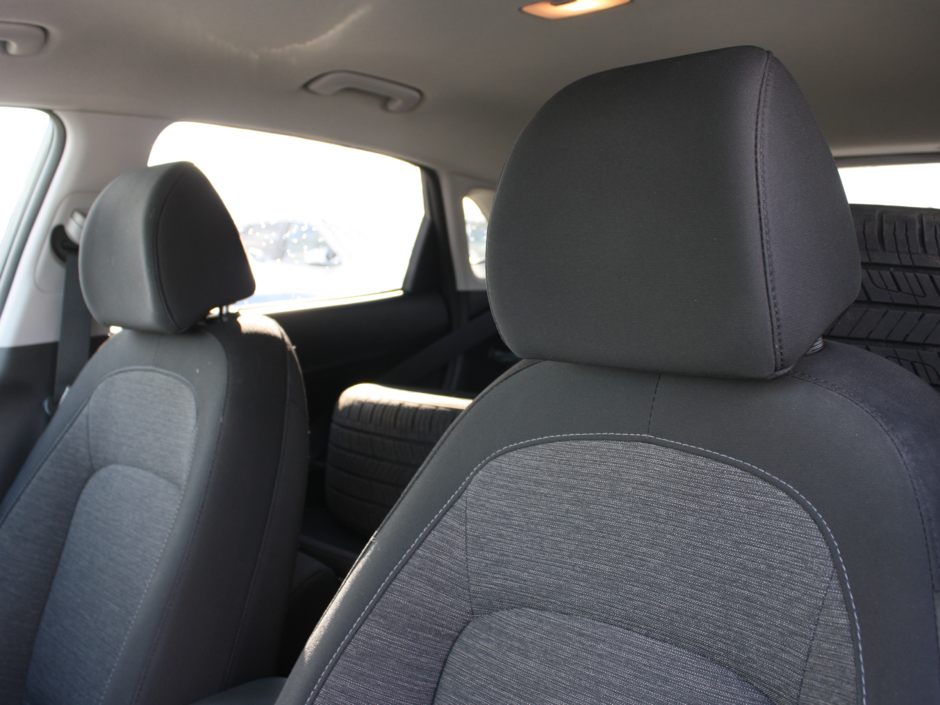 2021 Hyundai Kona Electric Preferred-8