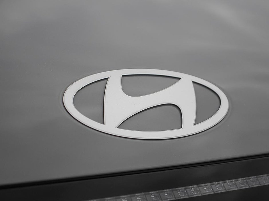 2025 Hyundai KONA ELECTRIC Pref w/ Ultimate Pkg Two-tone-8