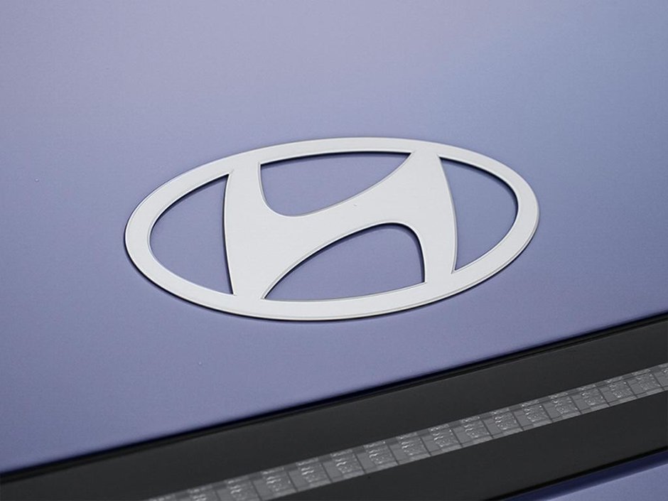 2025 Hyundai KONA ELECTRIC Pref w/ Ultimate Pkg Two-tone-8