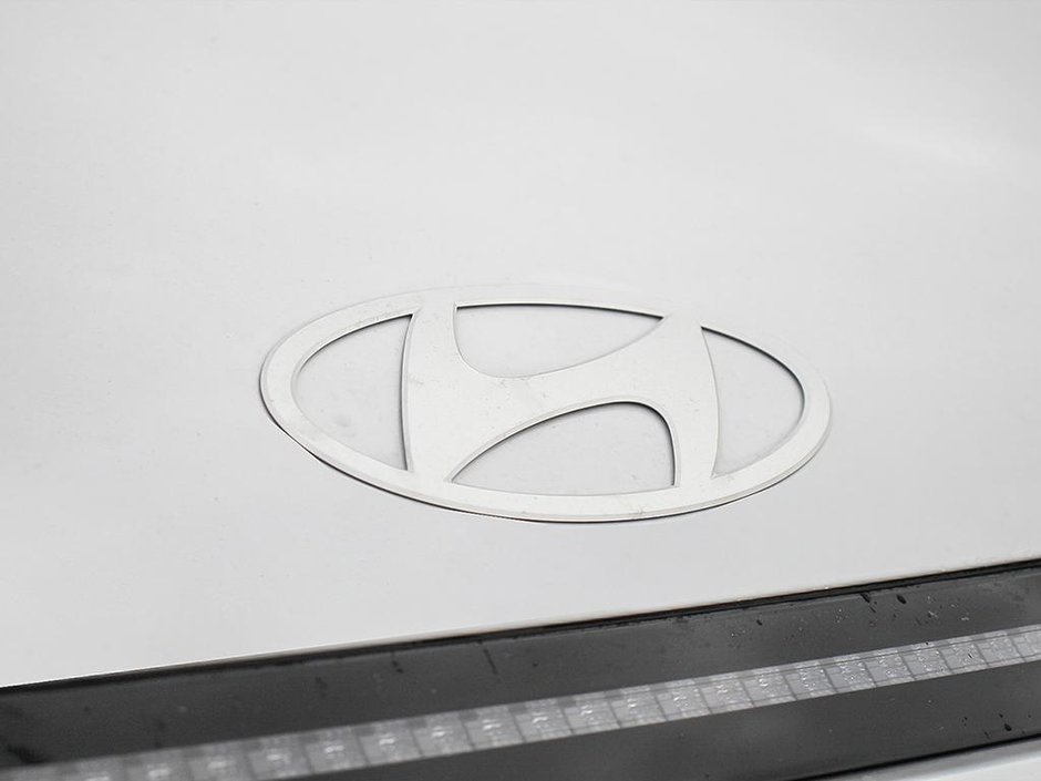 2026 Hyundai Kona Electric Preferred-8