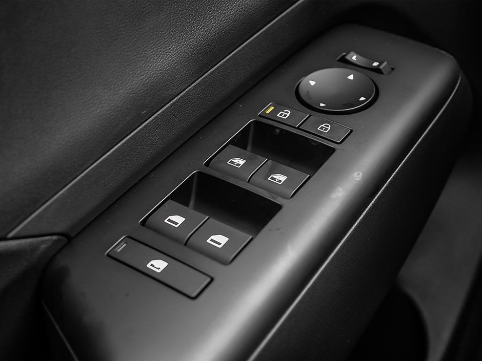 2026 Hyundai Kona Electric Preferred-15