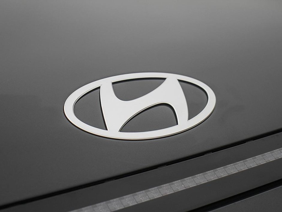 2026 Hyundai Kona Electric Preferred with Ultimate Package-8