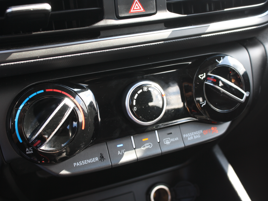 2022 Hyundai Kona 2.0L Preferred-16