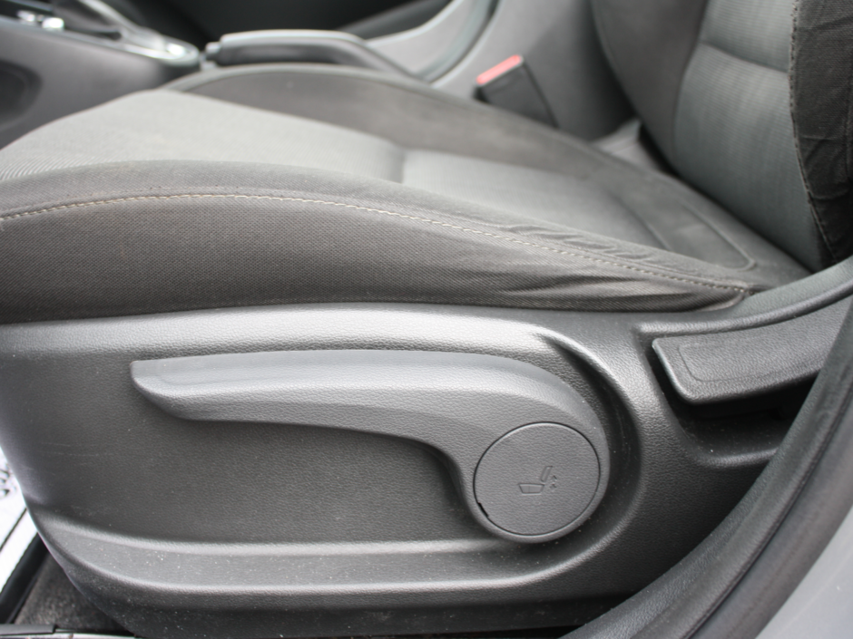 2022 Hyundai Kona 2.0L Essential-7