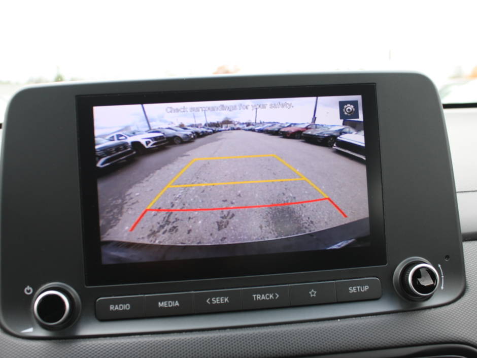 2022 Hyundai Kona 2.0L Essential-12