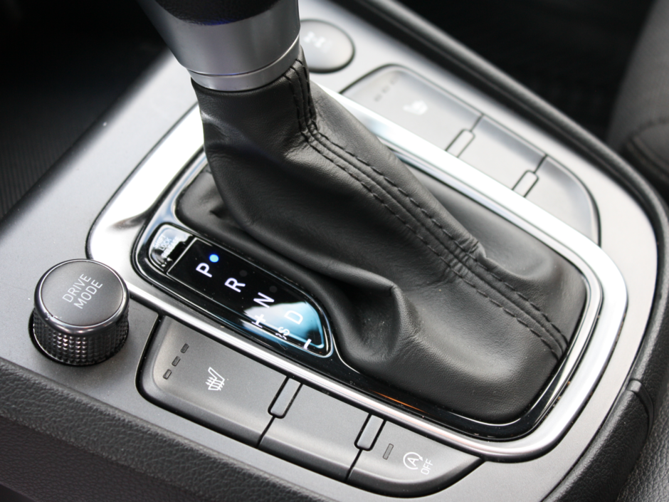 2022 Hyundai Kona 2.0L Essential-10