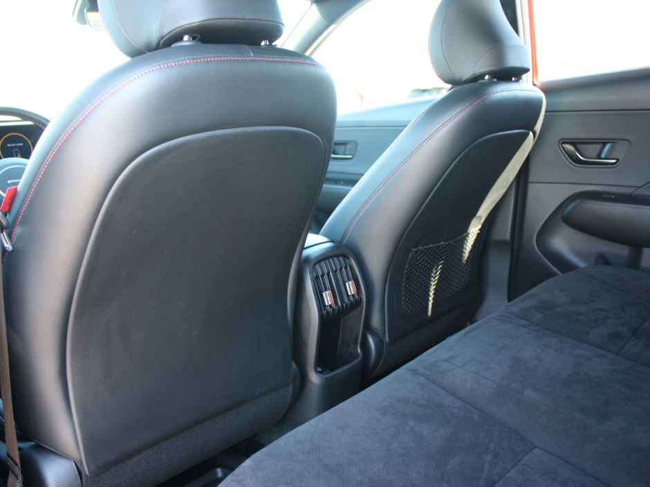 2024 Hyundai Kona 1.6T N Line-33