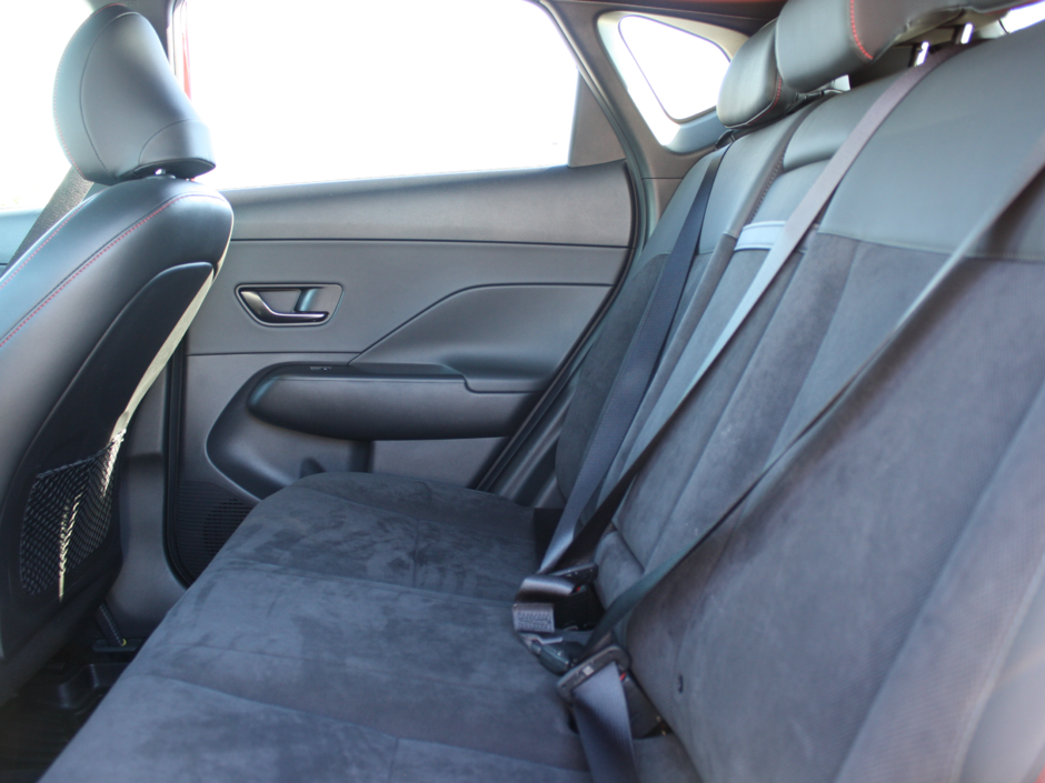 2024 Hyundai Kona 1.6T N Line-32