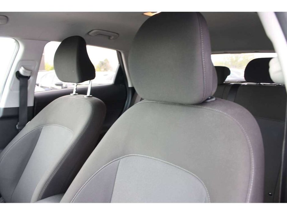2024 Hyundai Kona 2.0L Preferred-9
