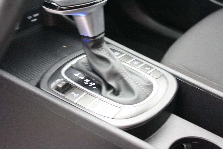 2024 Hyundai Kona 2.0L Essential-14
