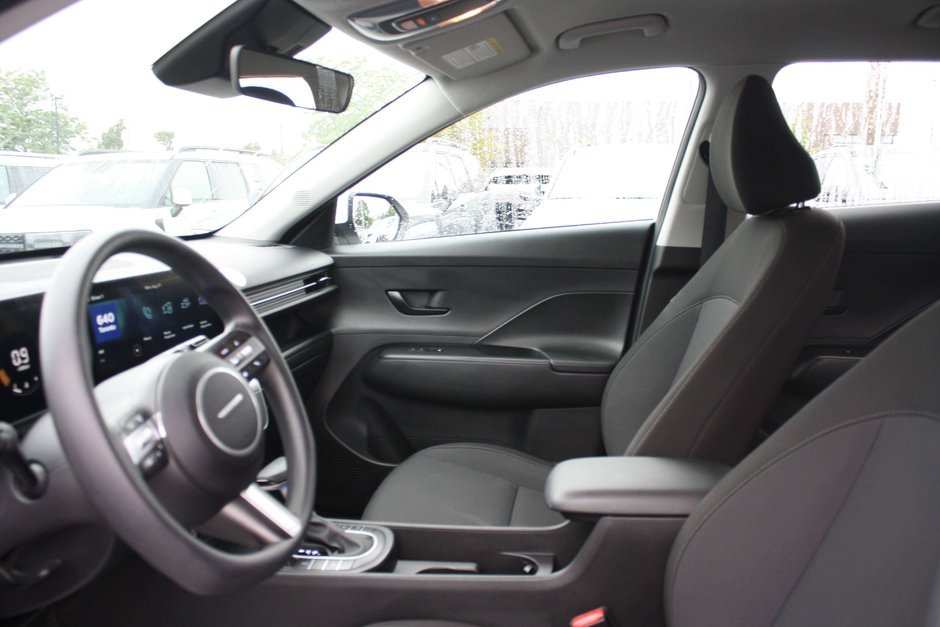2024 Hyundai Kona 2.0L Essential-12