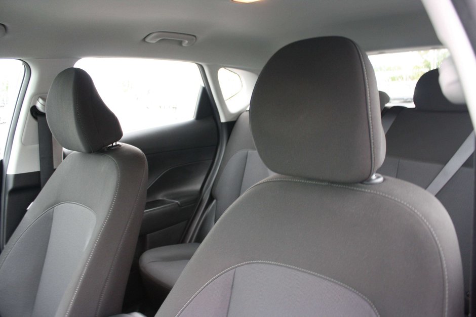 2024 Hyundai Kona 2.0L Essential-11