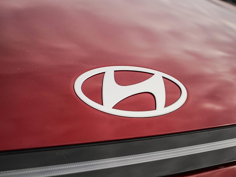 2025 Hyundai Kona Preferred with Trend Pkg-8