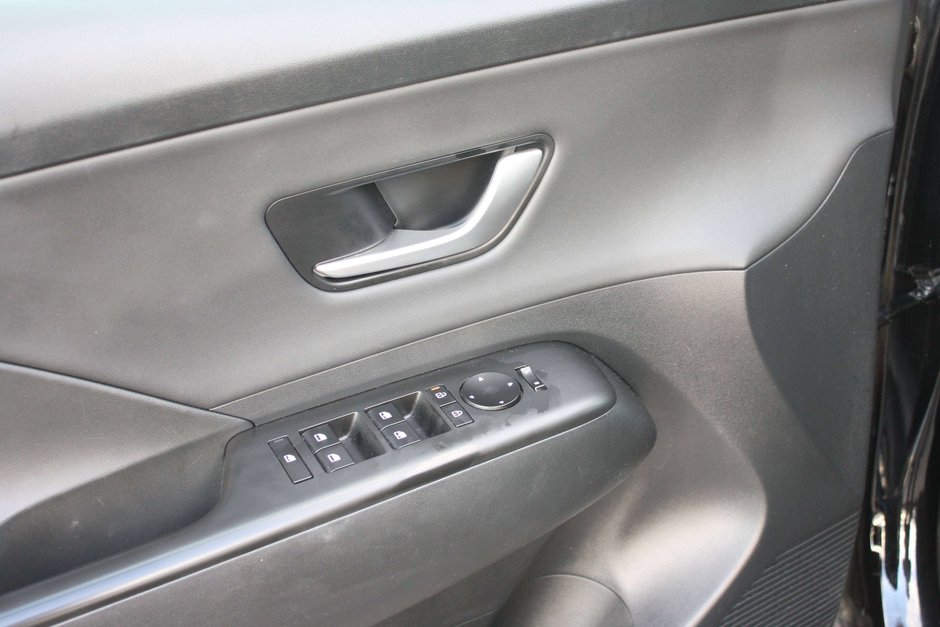 2025 Hyundai Kona 2.0L Preferred-8