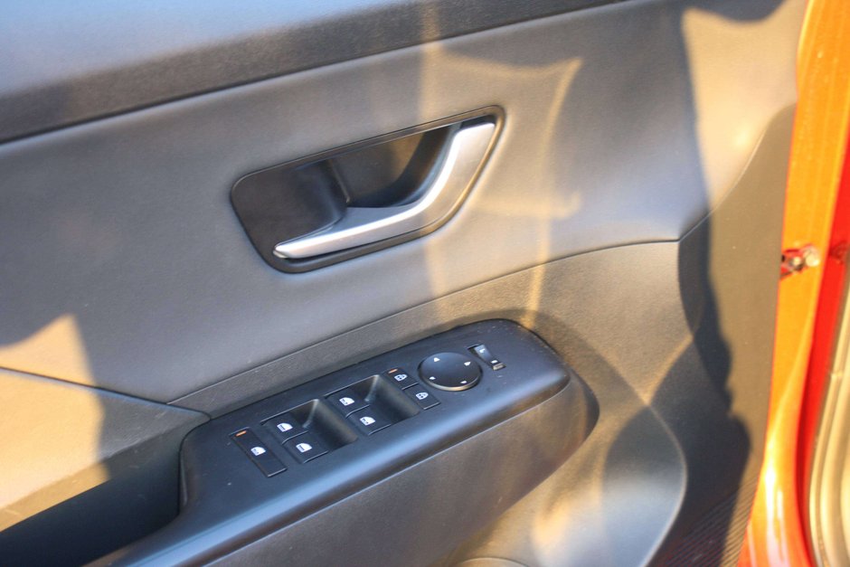 2025 Hyundai Kona 2.0L Preferred-8