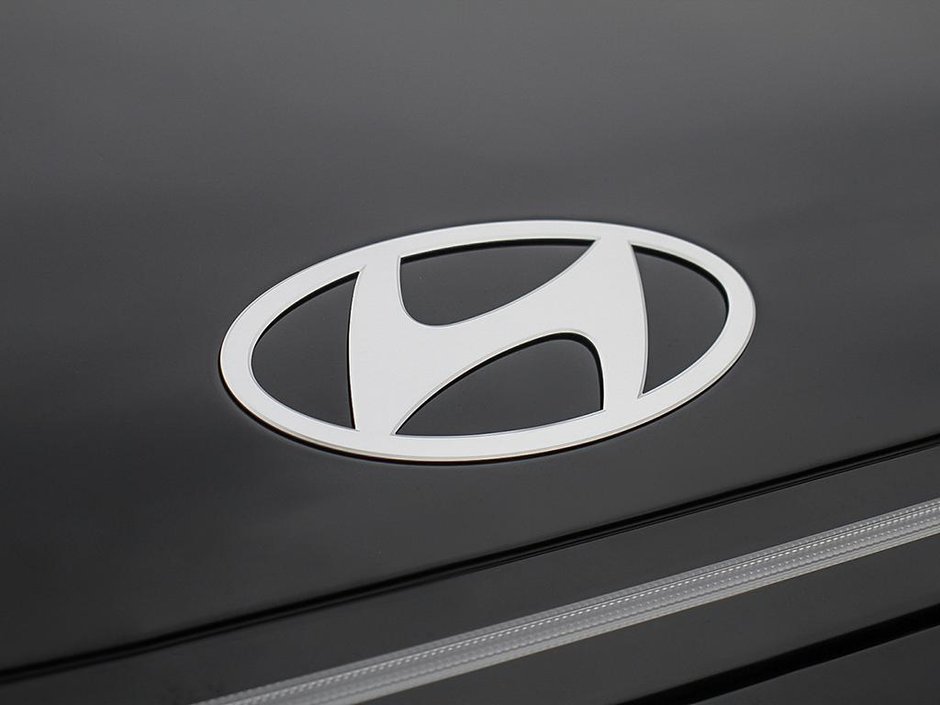 2026 Hyundai Kona Essential-8
