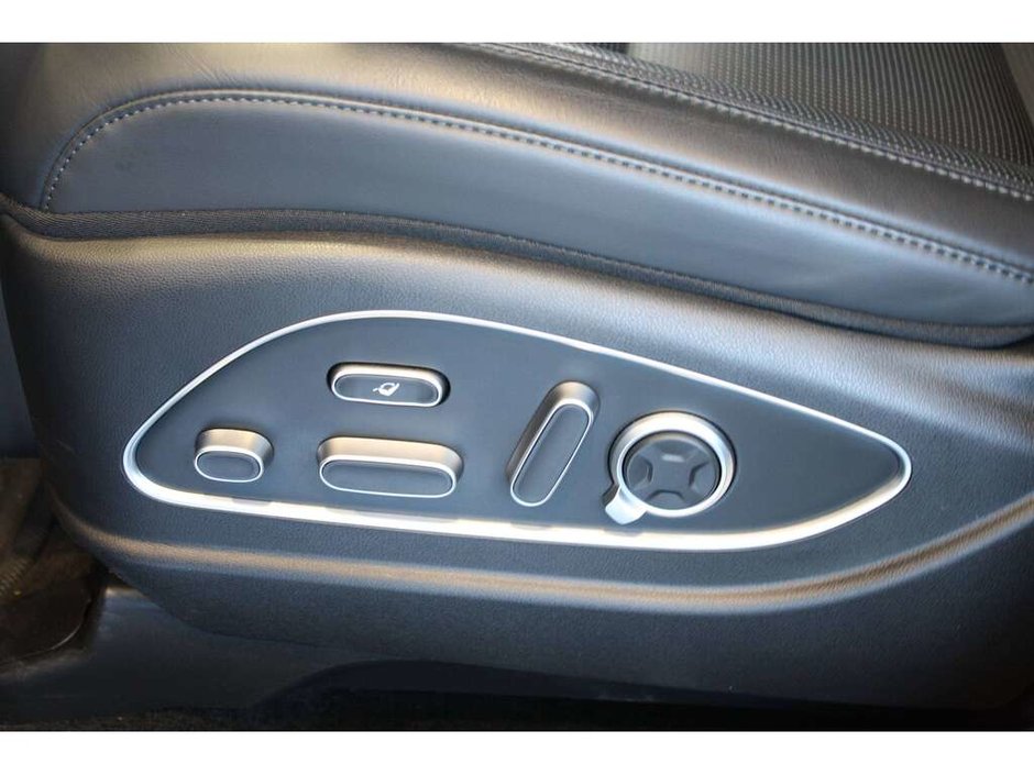 2026 Hyundai Palisade Ultimate Calligraphy 7 Passenger-10