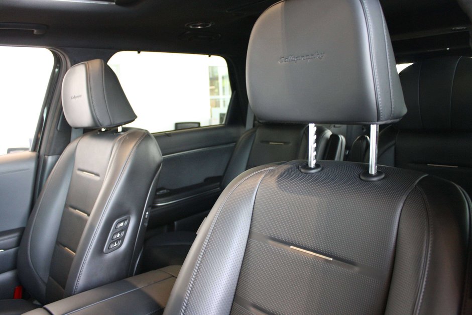 2026 Hyundai Palisade Ultimate Calligraphy 7 Passenger-8