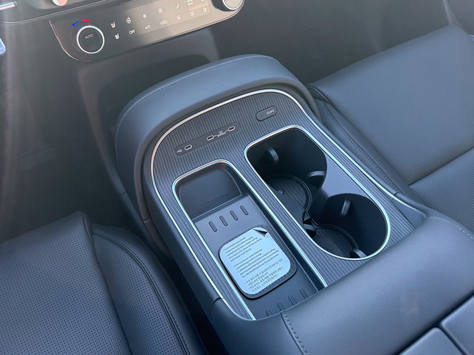 2026 Hyundai Palisade Ultimate Calligraphy 7 Passenger-13