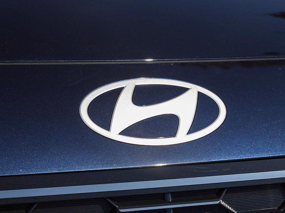 2026 Hyundai Palisade Ultimate Calligraphy 7 Passenger-8