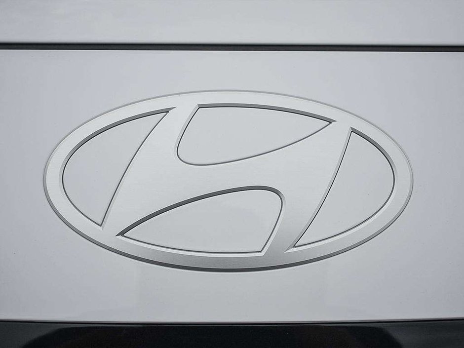 2026 Hyundai Palisade Ultimate Calligraphy 7 Passenger-8