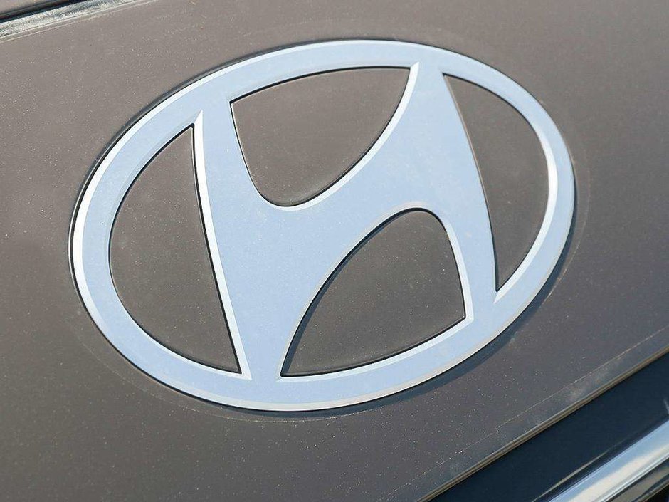 2026 Hyundai Palisade Ultimate Calligraphy 7 Passenger-8